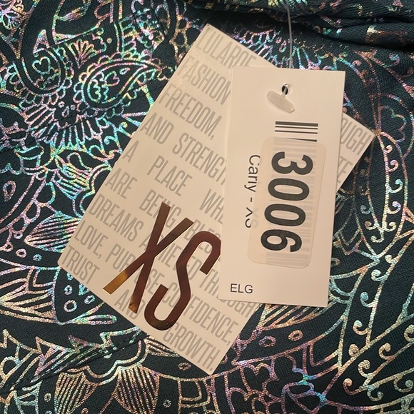 🟥🟥 LuLaRoe Women’s Carly Dress (size XS) NWT - Picture 6 of 10